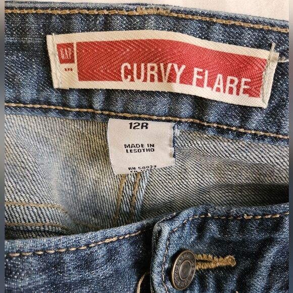 Gap Jeans Women’s 12R (34x30.5) Blue Curvy Flare Mid Rise Denim Boho Western GUC - Picture 2 of 9